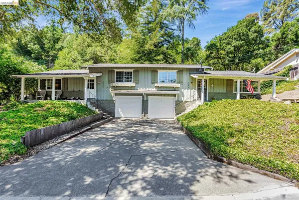 $3,250 | 2050 Donald Drive, Moraga, CA 94556