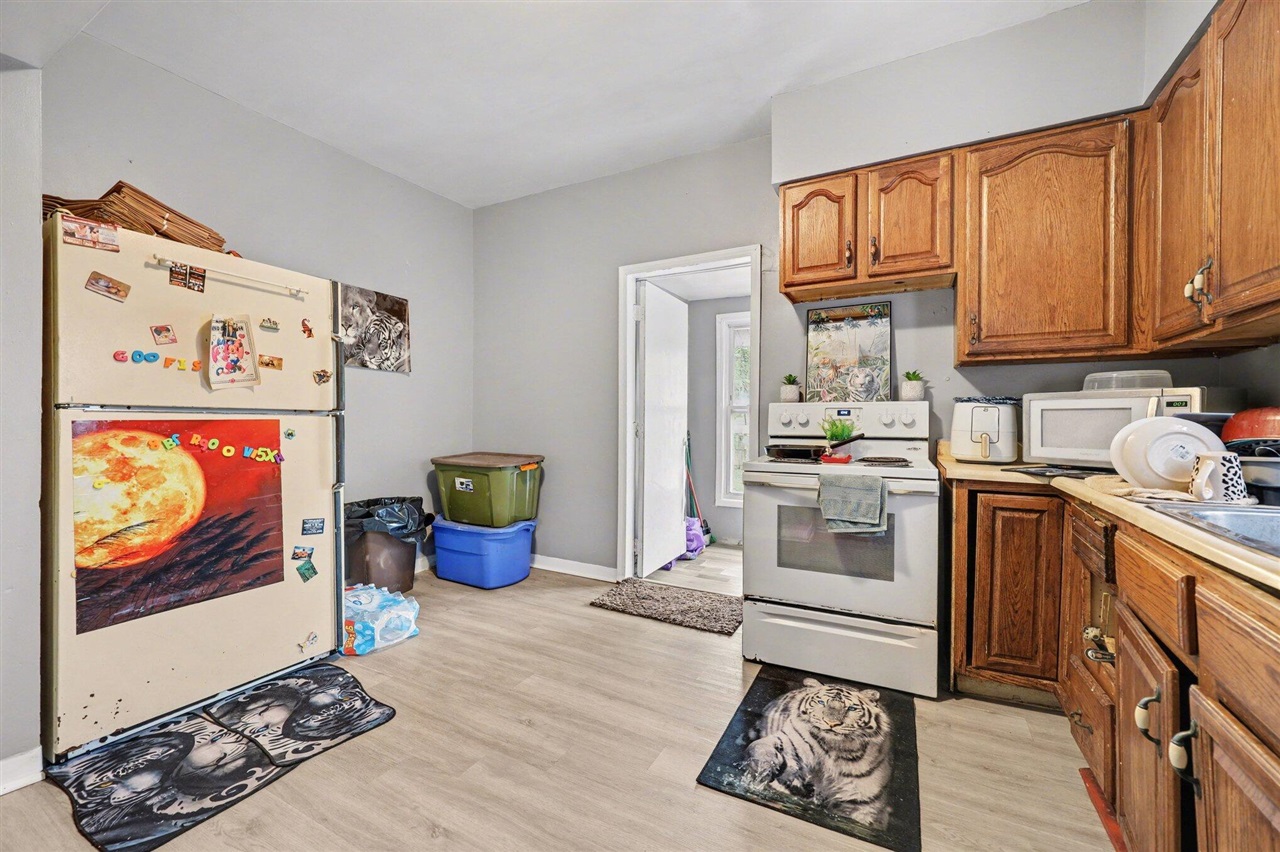 2832 6th Street Muskegon, MI 49444 - Photo 5 of 24