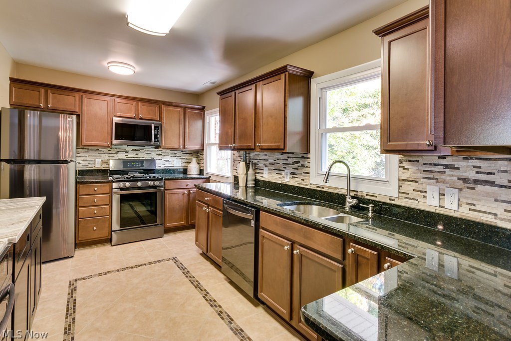 771 Edgewood Road Cleveland, OH 44143 - Photo 11 of 34 Gallery Image 11