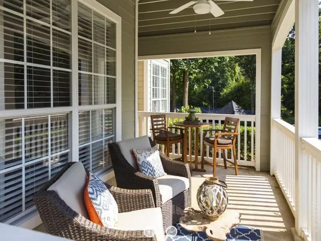 $1,553 | 9700 Medlock Crossing Parkway, Unit 1812, Johns Creek, GA 30022