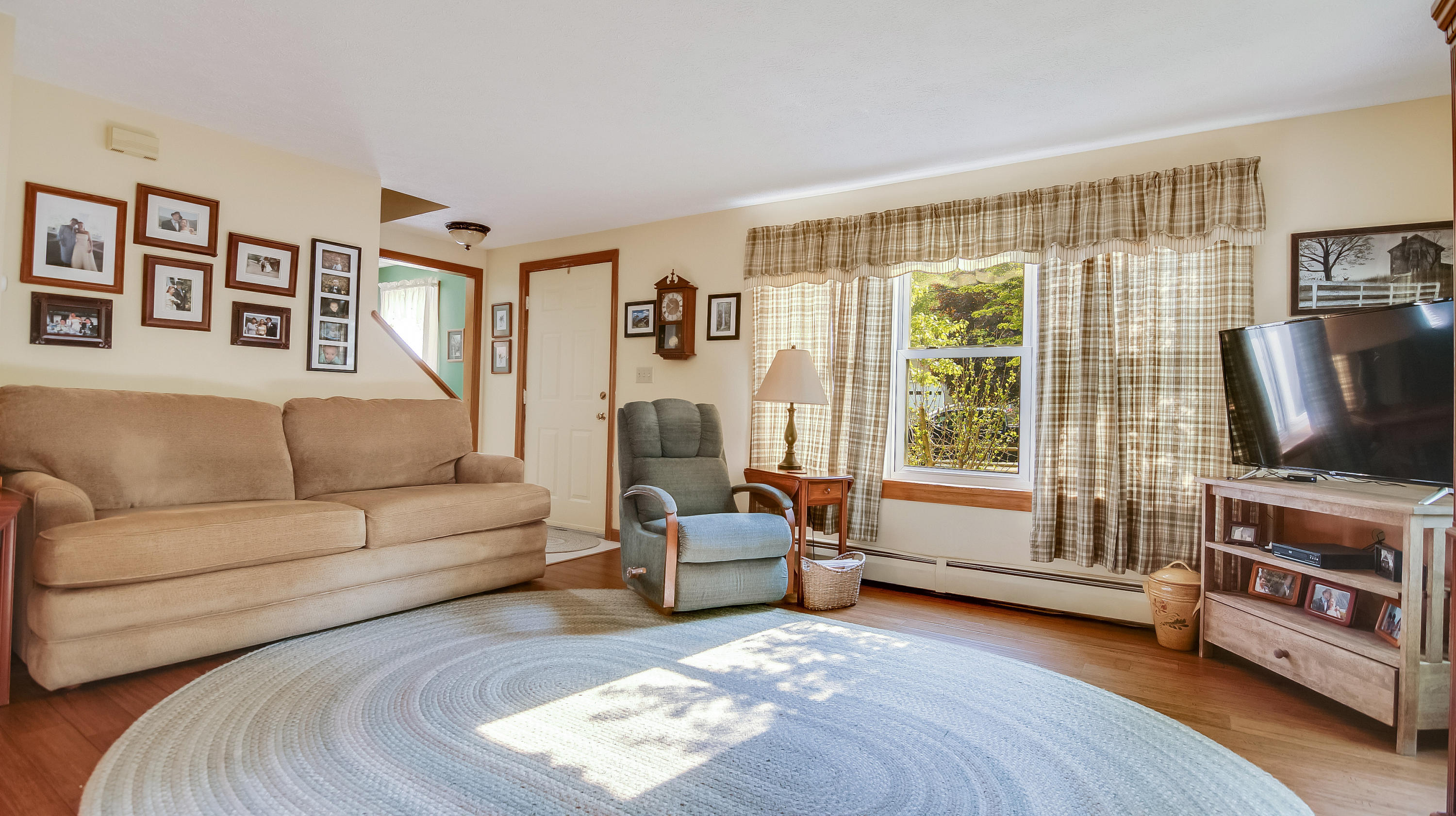 22 Sugar Hill Road Sanford, ME 04073 - Photo 3 of 14 DSC06792_blend
