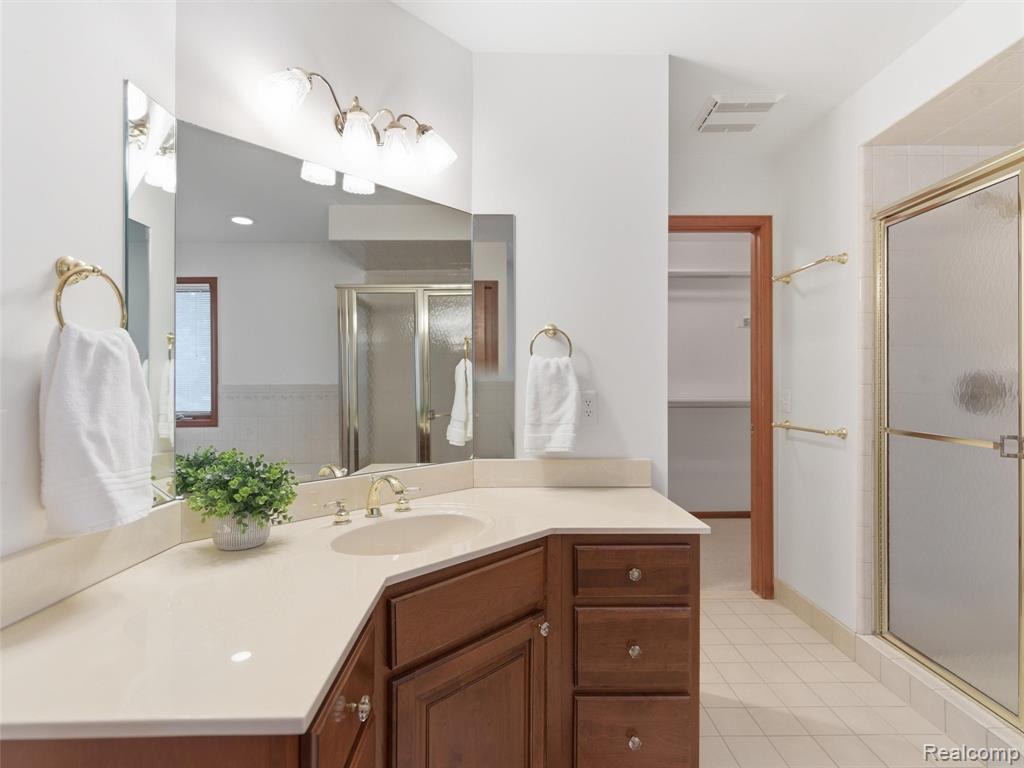 2178 Clinton View Circle Rochester Hills, MI 48309 - Photo 28 of 50 Gallery Image 28