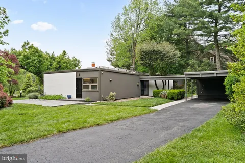 $799,900 | 418 Randall Road, Wyncote, PA 19095