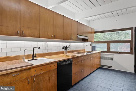 $799,900 | 418 Randall Road, Wyncote, PA 19095