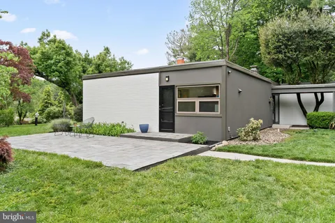 $799,900 | 418 Randall Road, Wyncote, PA 19095