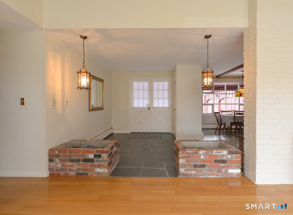 174 SW Road Waterbury, CT 06708 - Photo 14 of 17 a living room with furniture