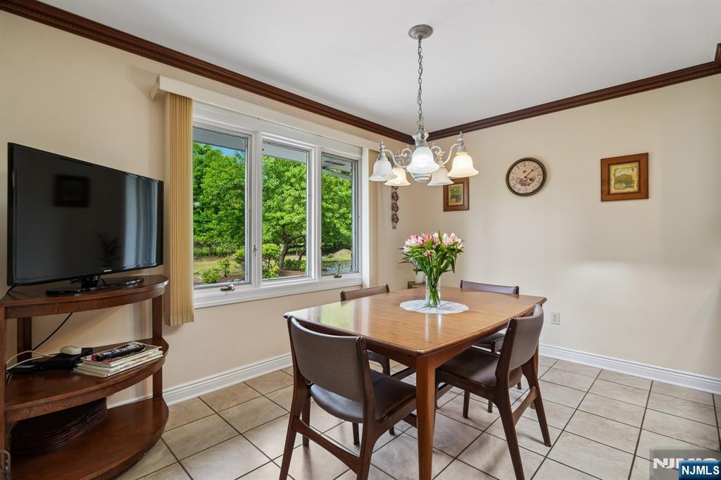 107 Arverne Road West Orange, NJ 07052 - Photo 10 of 50
