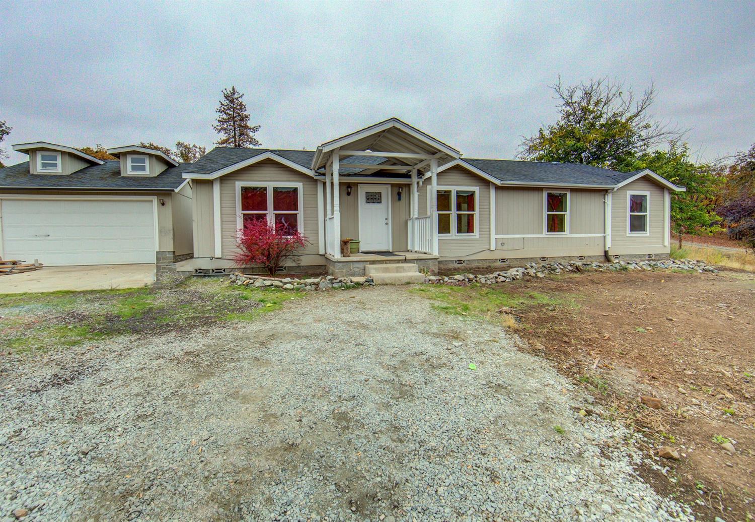 9463 Blackwell Road Central Point, OR 97502 - Photo 1 of 23 Primary Photo