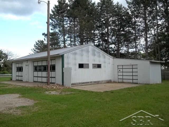17212 South Sharon Road Chesaning, MI 48616 - Photo 13 of 18 20362553-13.JPG