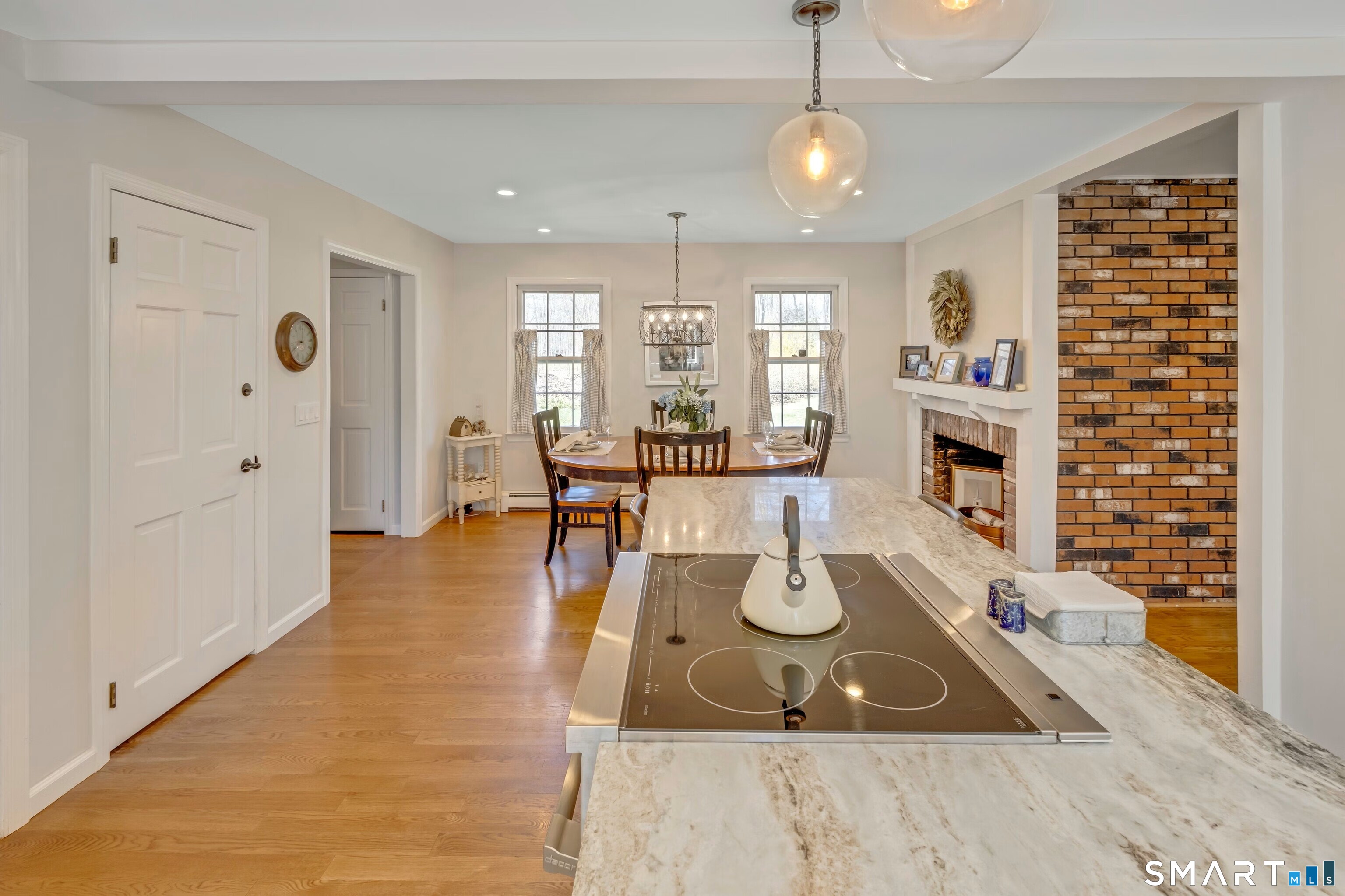 18 North Branch Road Newtown, CT 06470 - Photo 6 of 35