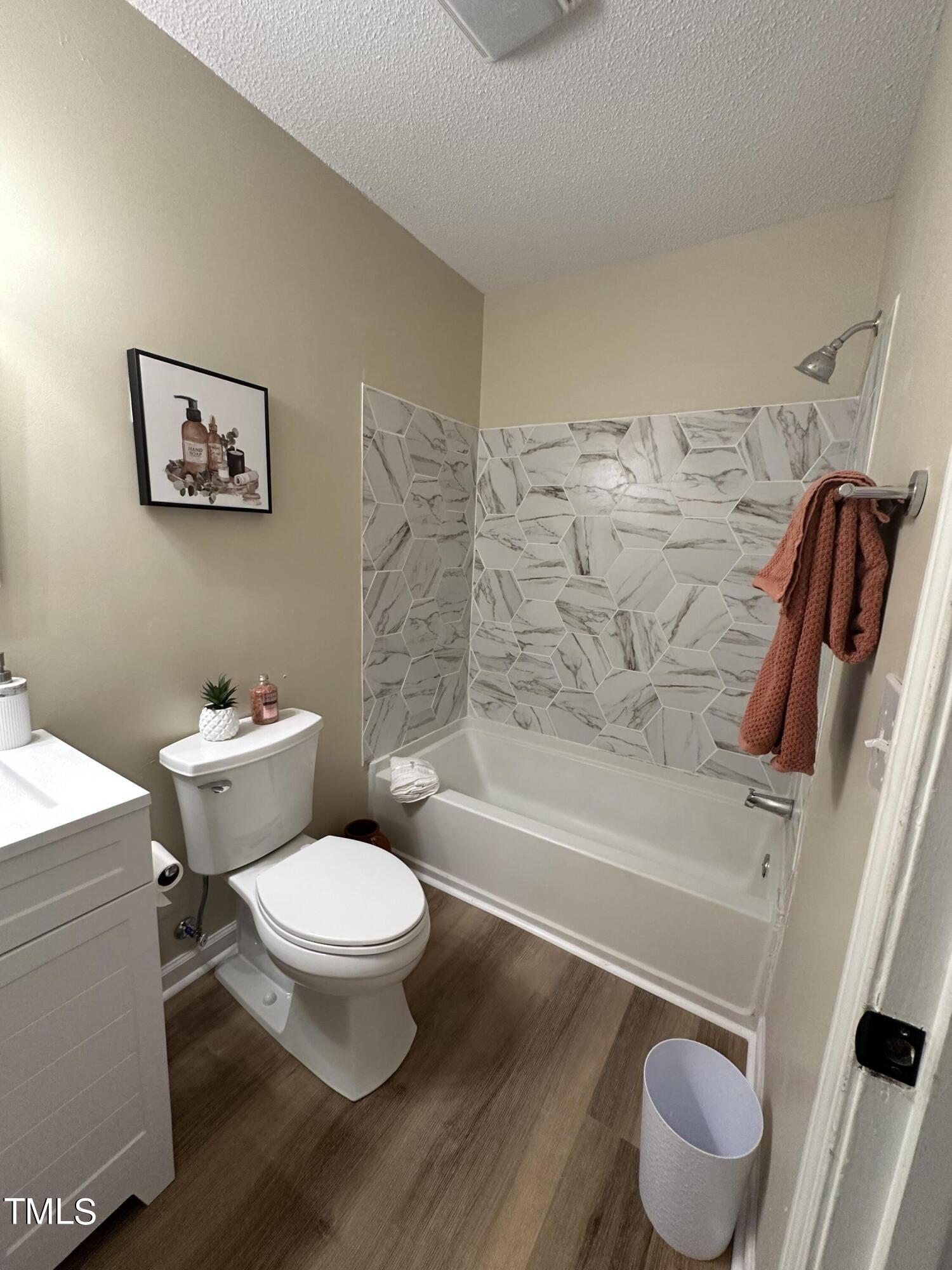 4007 Isaac Weeks Road Clinton, NC 28328 - Photo 8 of 17 Full Bathroom