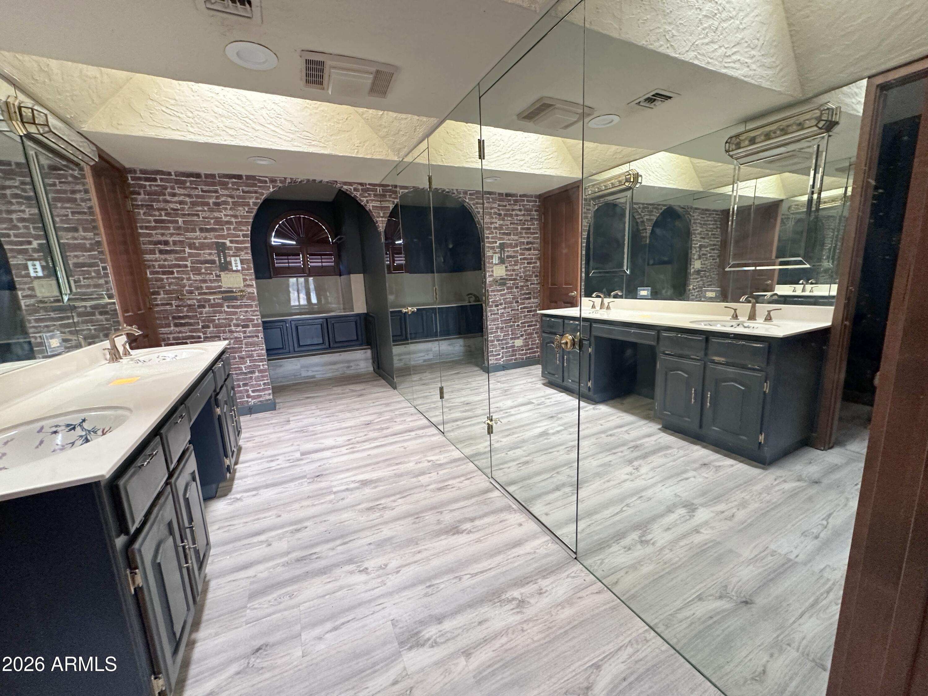 943 East Kortsen Road, Unit 23 Casa Grande, AZ 85122 - Photo 68 of 90 Primary Bathroom