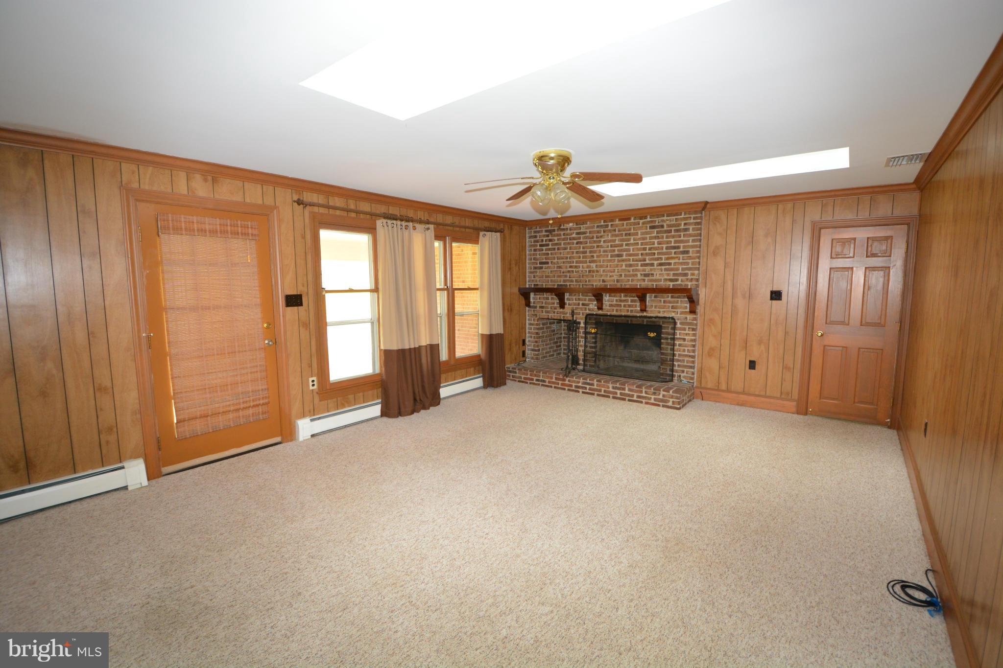 3820 Middle Road Winchester, VA 22602 - Photo 12 of 25 Family Room