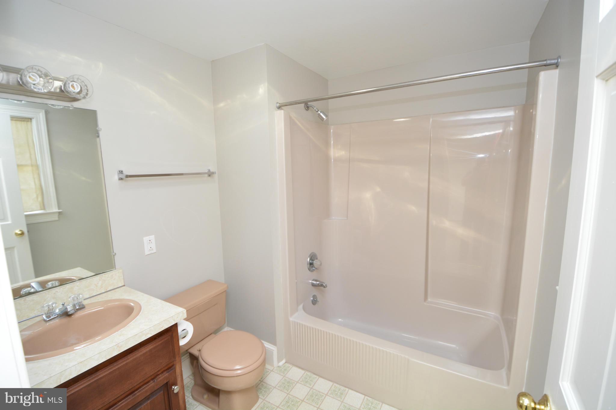 3820 Middle Road Winchester, VA 22602 - Photo 18 of 25 Bath (Master)