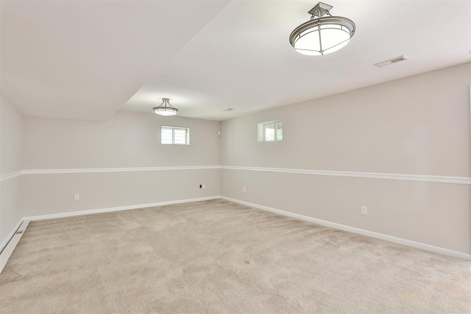 4674 Riley Lane Cincinnati, OH 45227 - Photo 32 of 50 Gallery Image 32