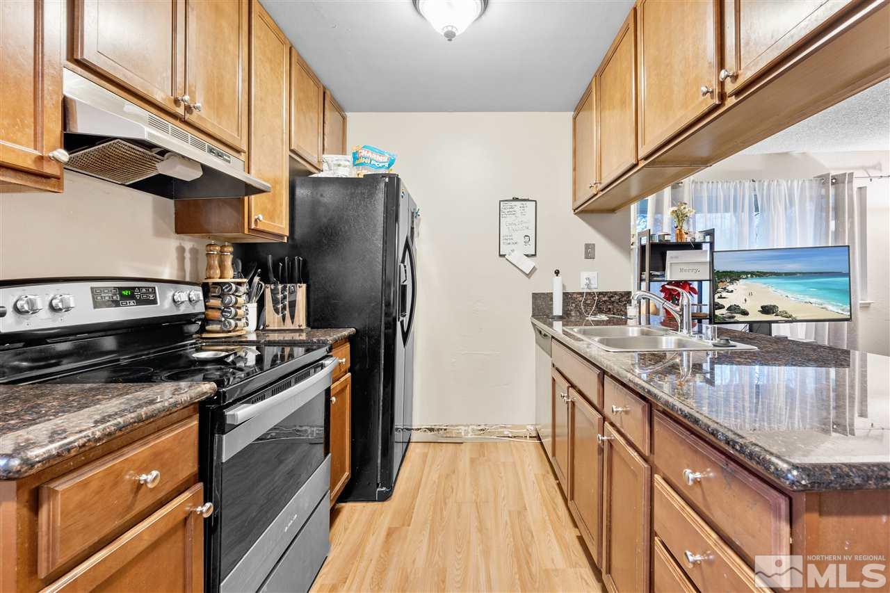 5060 Neil Road, Unit 4 Reno, NV 89502 - Photo 11 of 24 Photo 11