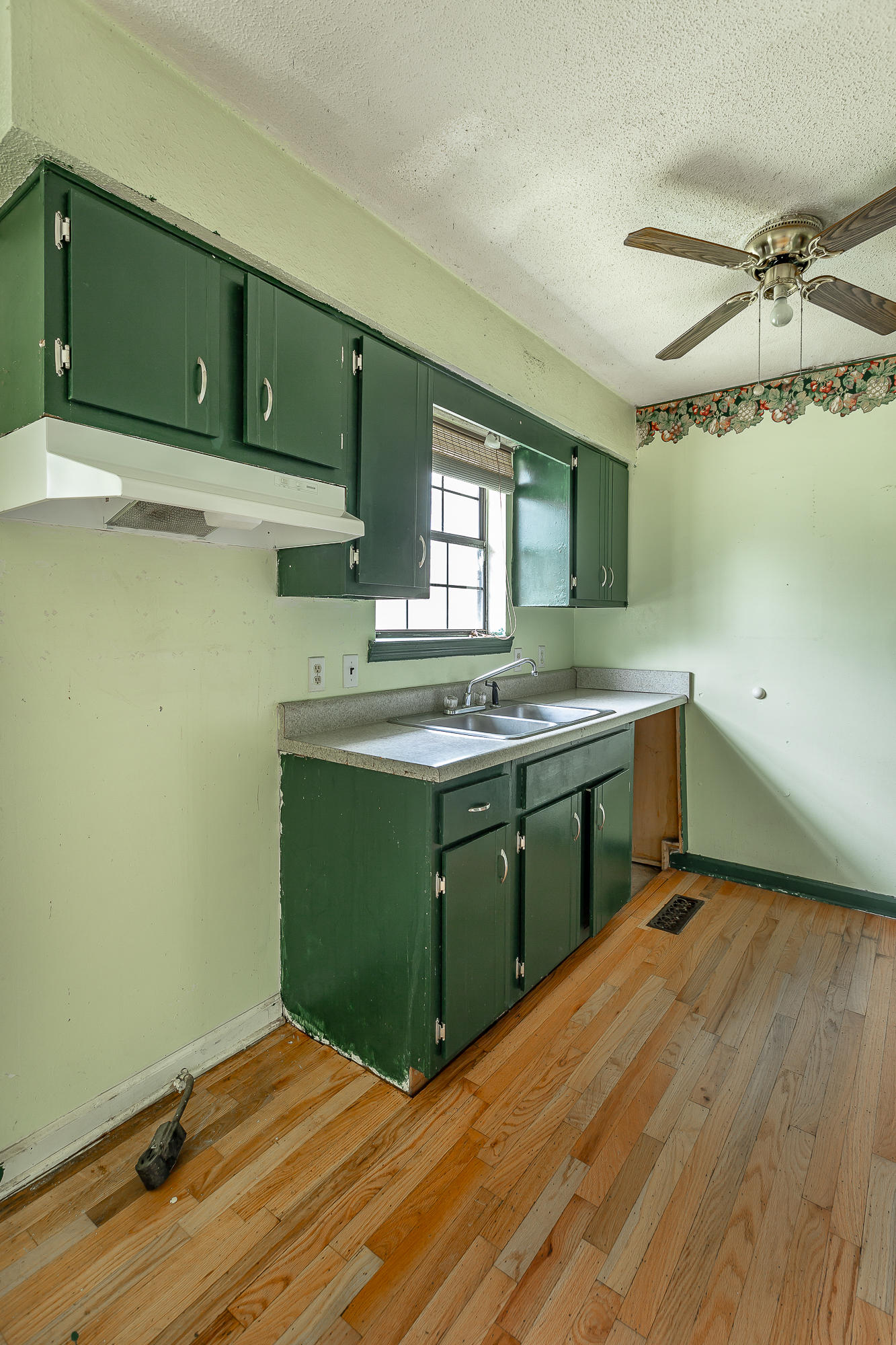 1607 North Chester Road Hixson, TN 37343 - Photo 16 of 31 1607 N Chester Road-16