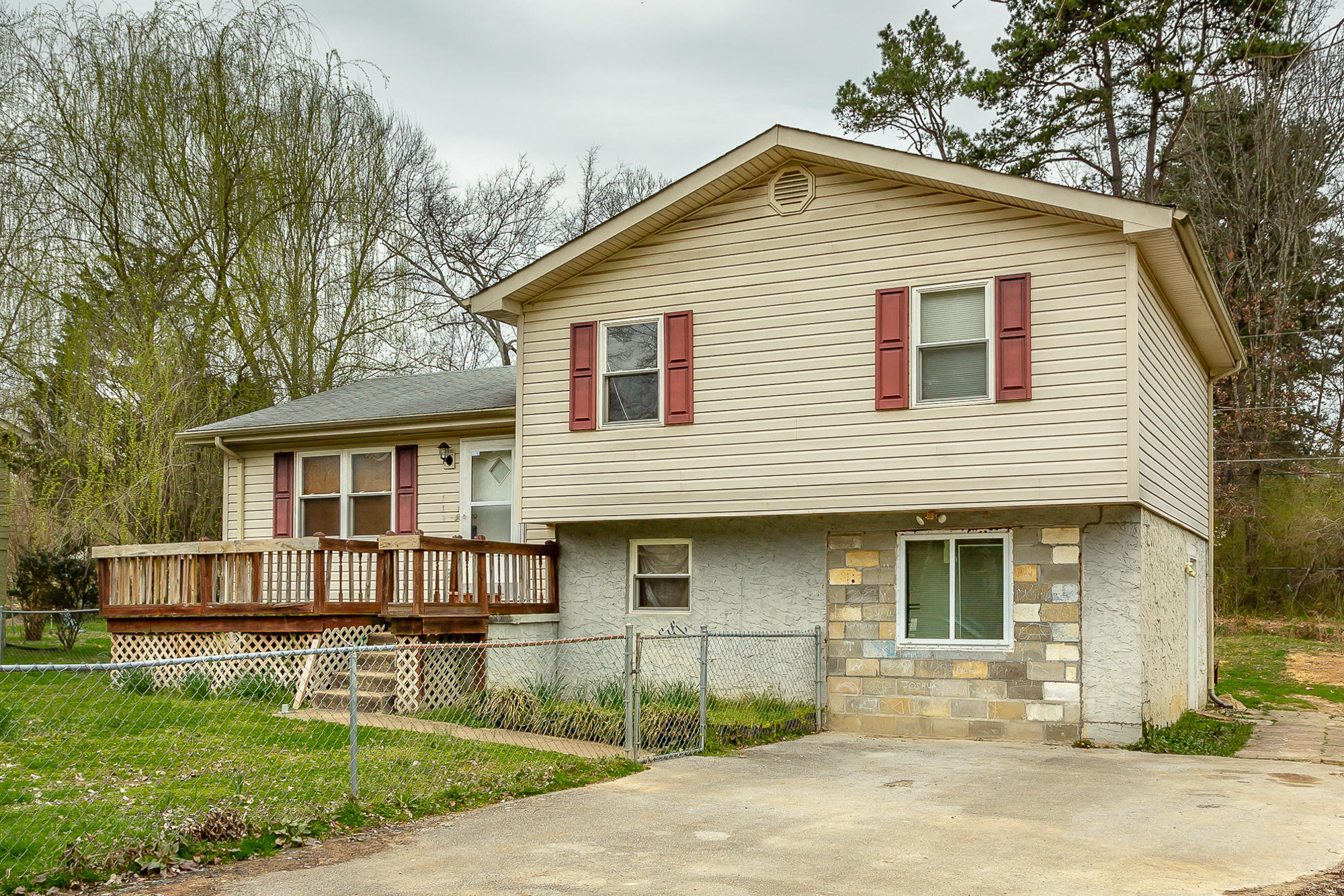 1607 North Chester Road Hixson, TN 37343 - Photo 5 of 31 1607 N Chester Road-2