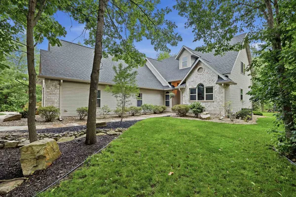 $459,900 | 4900 Hummingbird Lane, Stevens Point, WI 54482