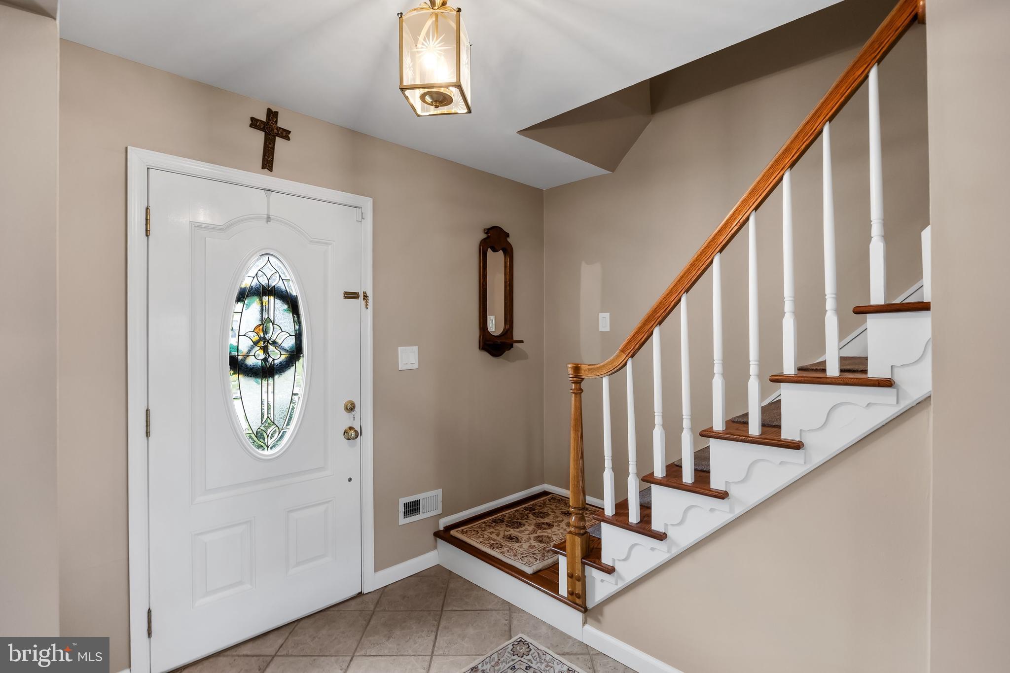 4 Utica Road Marlton, NJ 08053 - Photo 6 of 42 a view of entryway