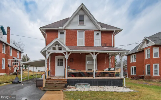 $199,500 | 19 South Chestnut Street, Mill Hall, PA 17751