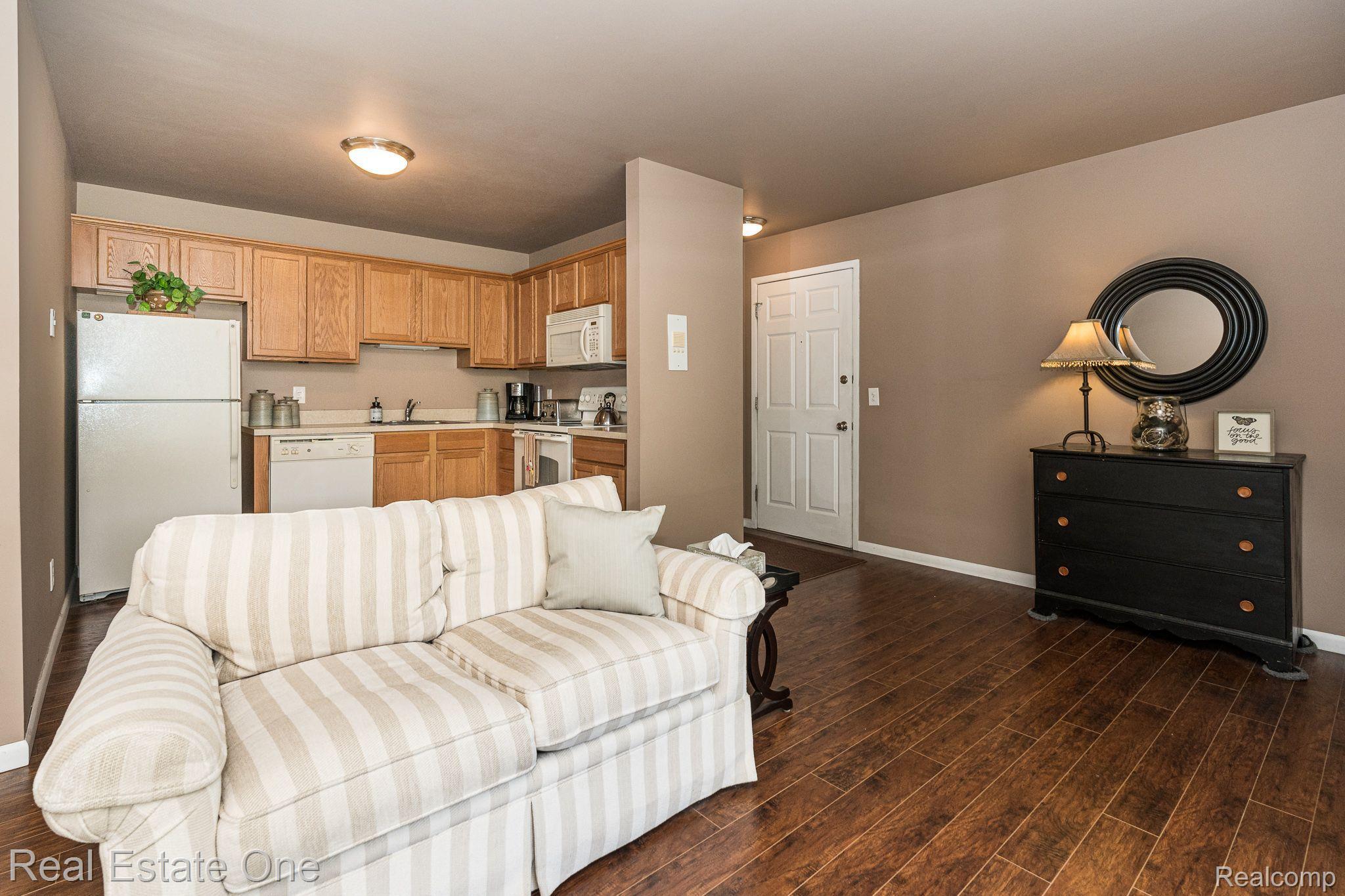 500 Romeo Road, Unit 115 Rochester, MI 48307 - Photo 4 of 14 Gallery Image 4