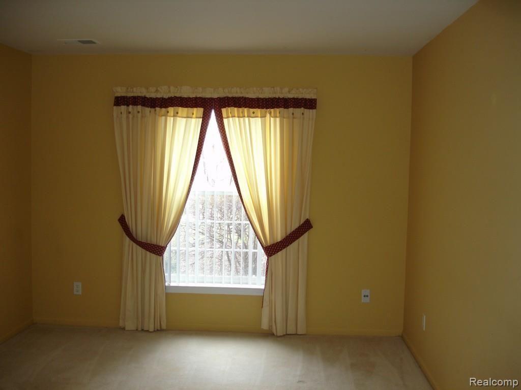 3440 Tremonte Circle, Unit 166 Rochester, MI 48306 - Photo 13 of 17