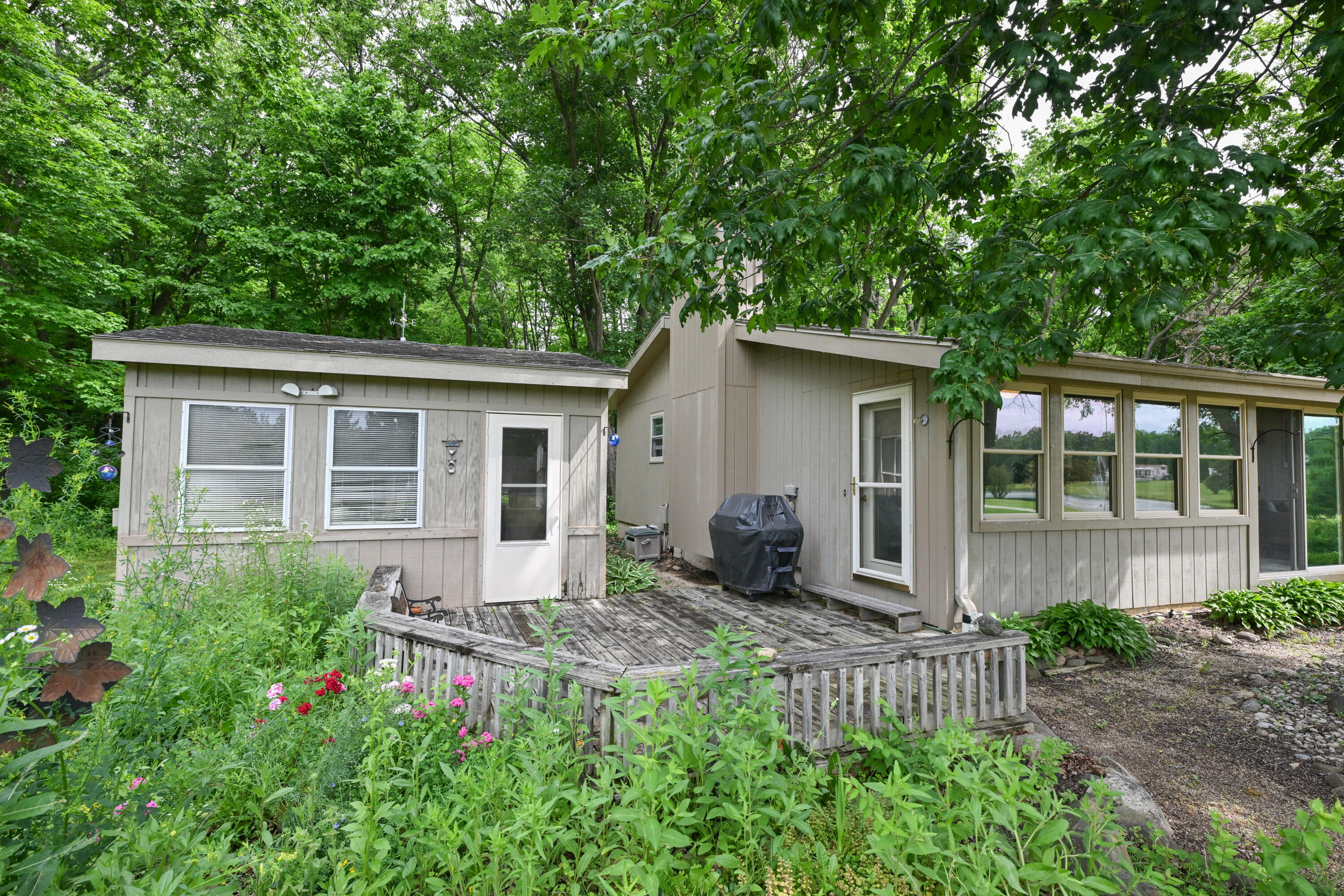 N2877 Roger Road Sullivan, WI 53137 - Photo 34 of 44 Front of Home