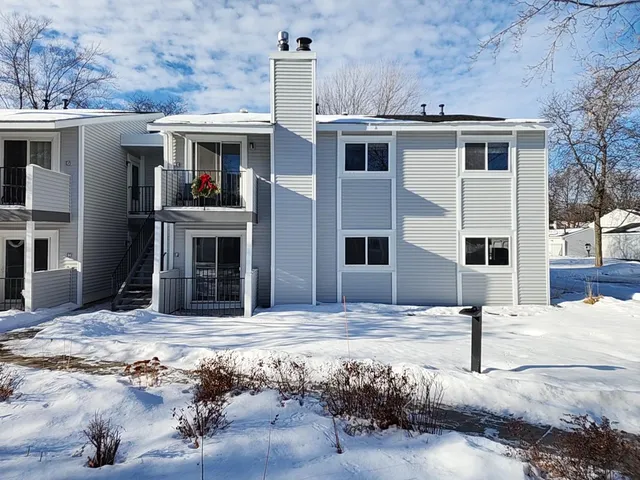 $154,900 | 1721 Fulham Street, Unit F, Lauderdale, MN 55113