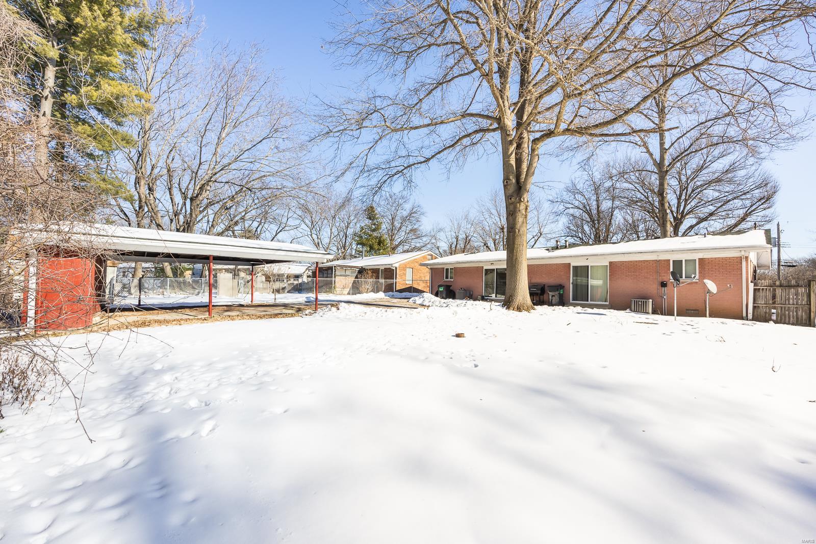 9633 Ridge Heights Road Fairview Heights, IL 62208 - Photo 4 of 6