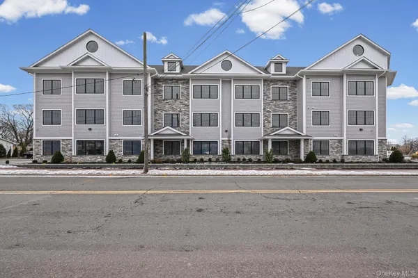 $2,800 | 80 Division Street, Unit 104, Patchogue, NY 11772