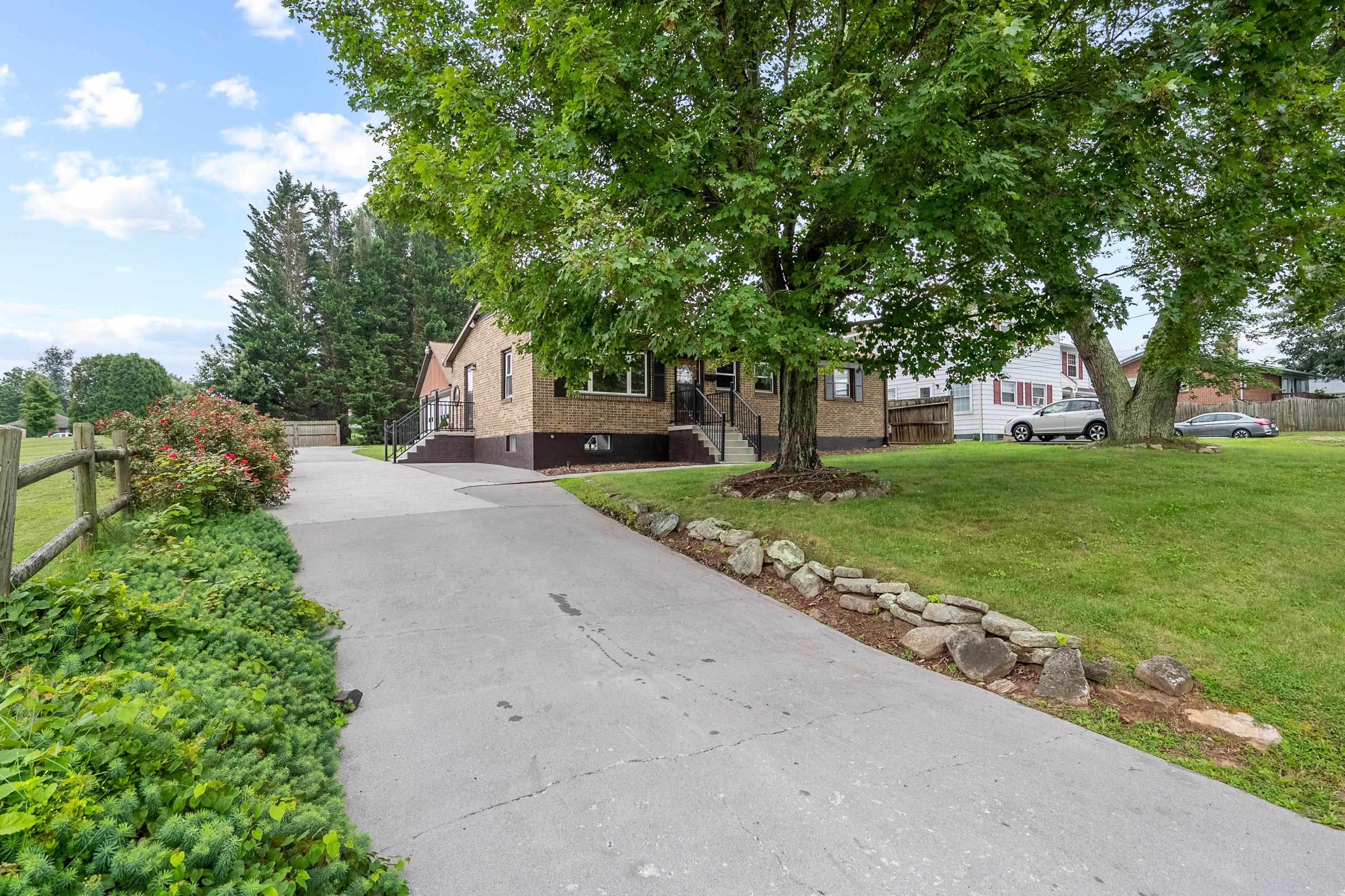 1112 Curve Road Pearisburg, VA 24134 - Photo 33 of 52 Gallery Image 33