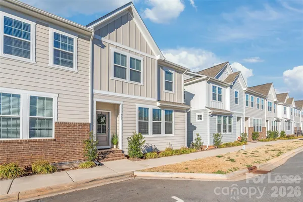 $2,550 | 554 Amalfi Drive, Davidson, NC 28036
