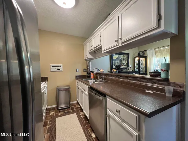 $1,700 | 2355 Grants Ferry Drive, Biloxi, MS 39531