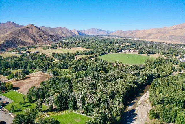 $3,500,000 | 113-117 Lower Broadford Road, Bellevue, ID 83313