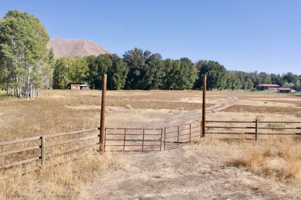 $3,500,000 | 113-117 Lower Broadford Road, Bellevue, ID 83313