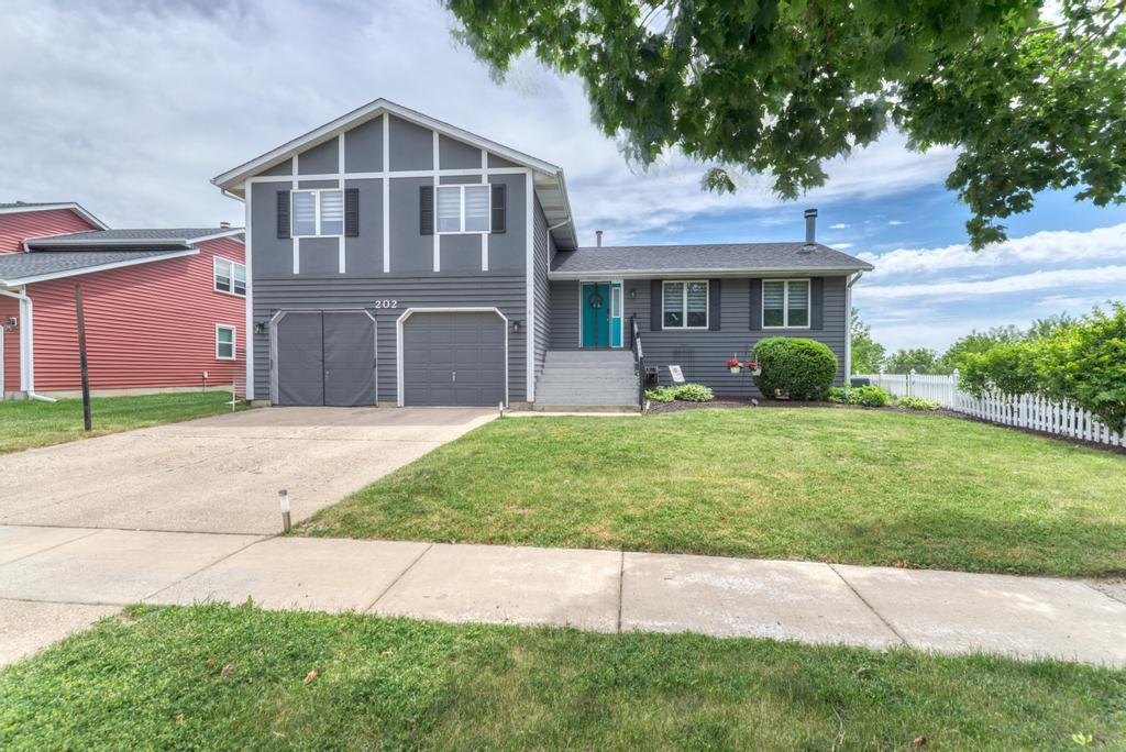 202 North Bridge Road DeKalb, IL 60115 - Photo 2 of 32