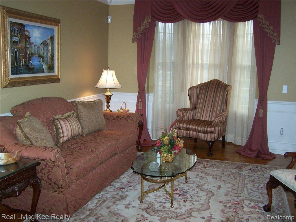 6639 Chatham Circle Rochester, MI 48306 - Photo 9 of 21 100_3870