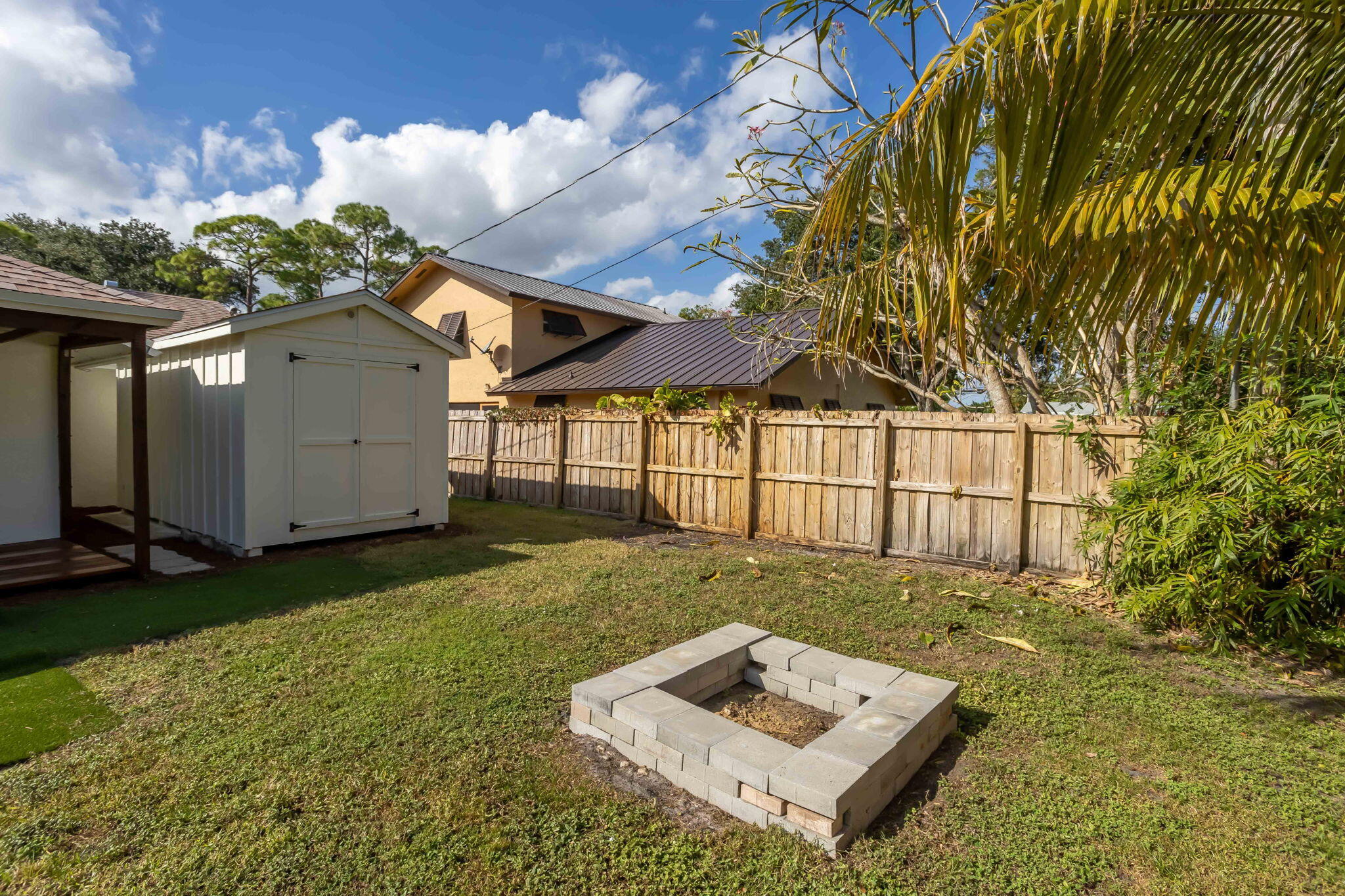 7676 4th Terrace Lake Worth, FL 33463 - Photo 11 of 16 7676 Shed