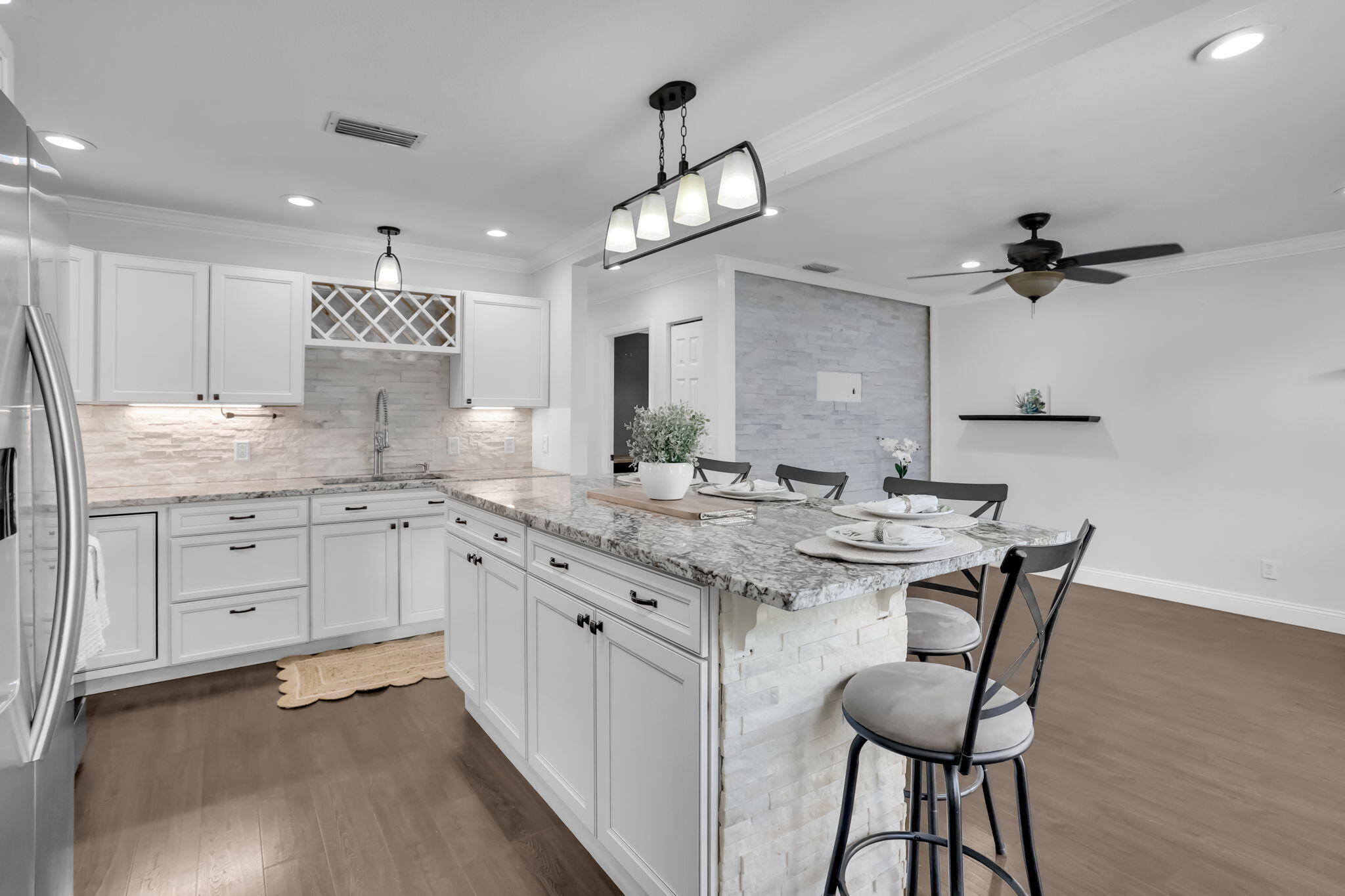 7676 4th Terrace Lake Worth, FL 33463 - Photo 2 of 16 7676 Kitchen 4