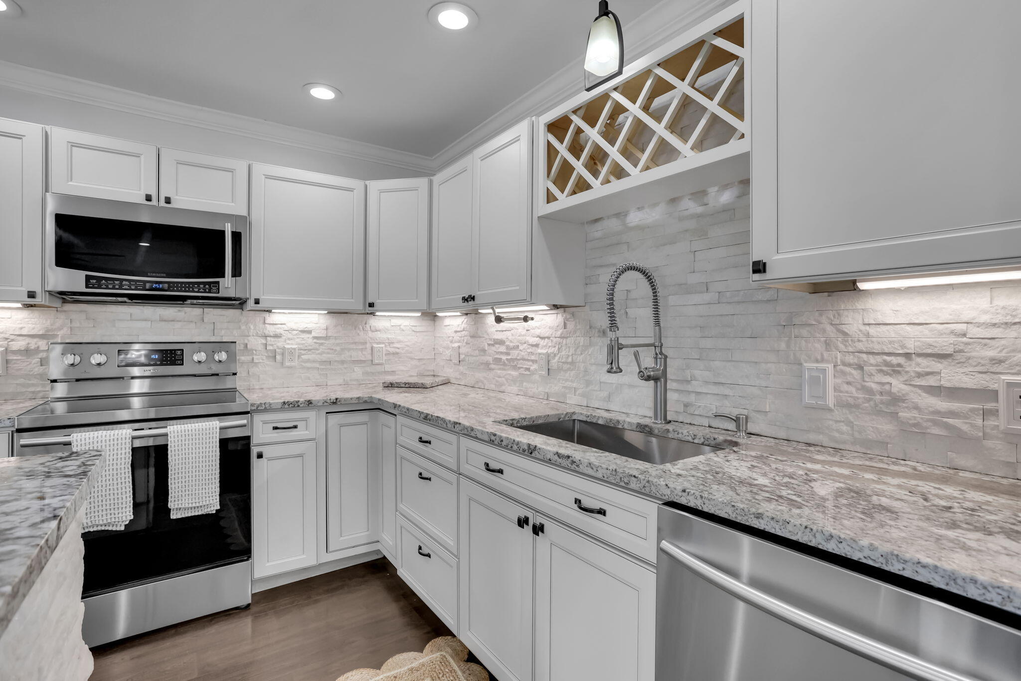7676 4th Terrace Lake Worth, FL 33463 - Photo 4 of 16 7676 Kitchen 2