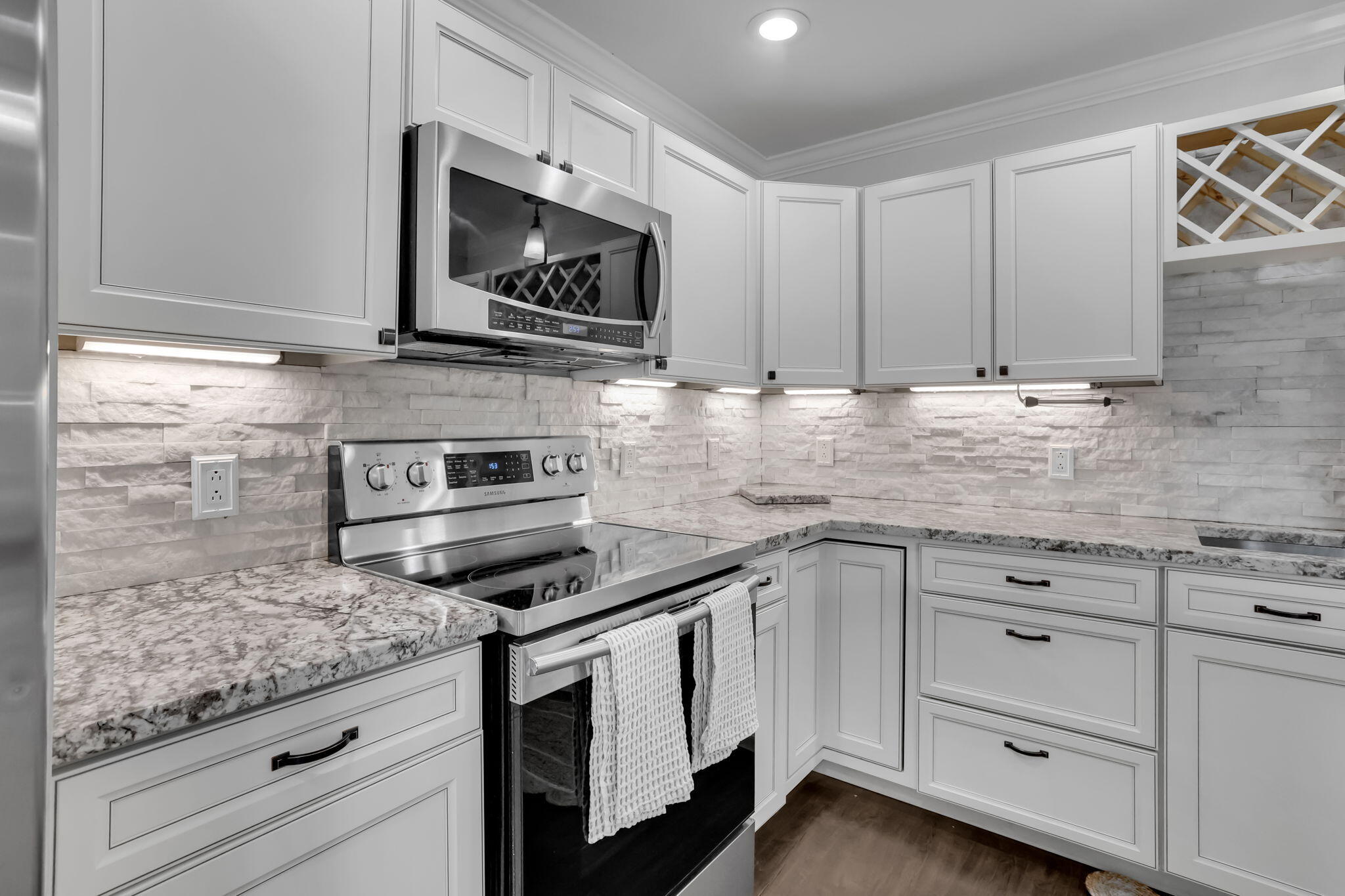 7676 4th Terrace Lake Worth, FL 33463 - Photo 5 of 16 7676 Kitchen 3