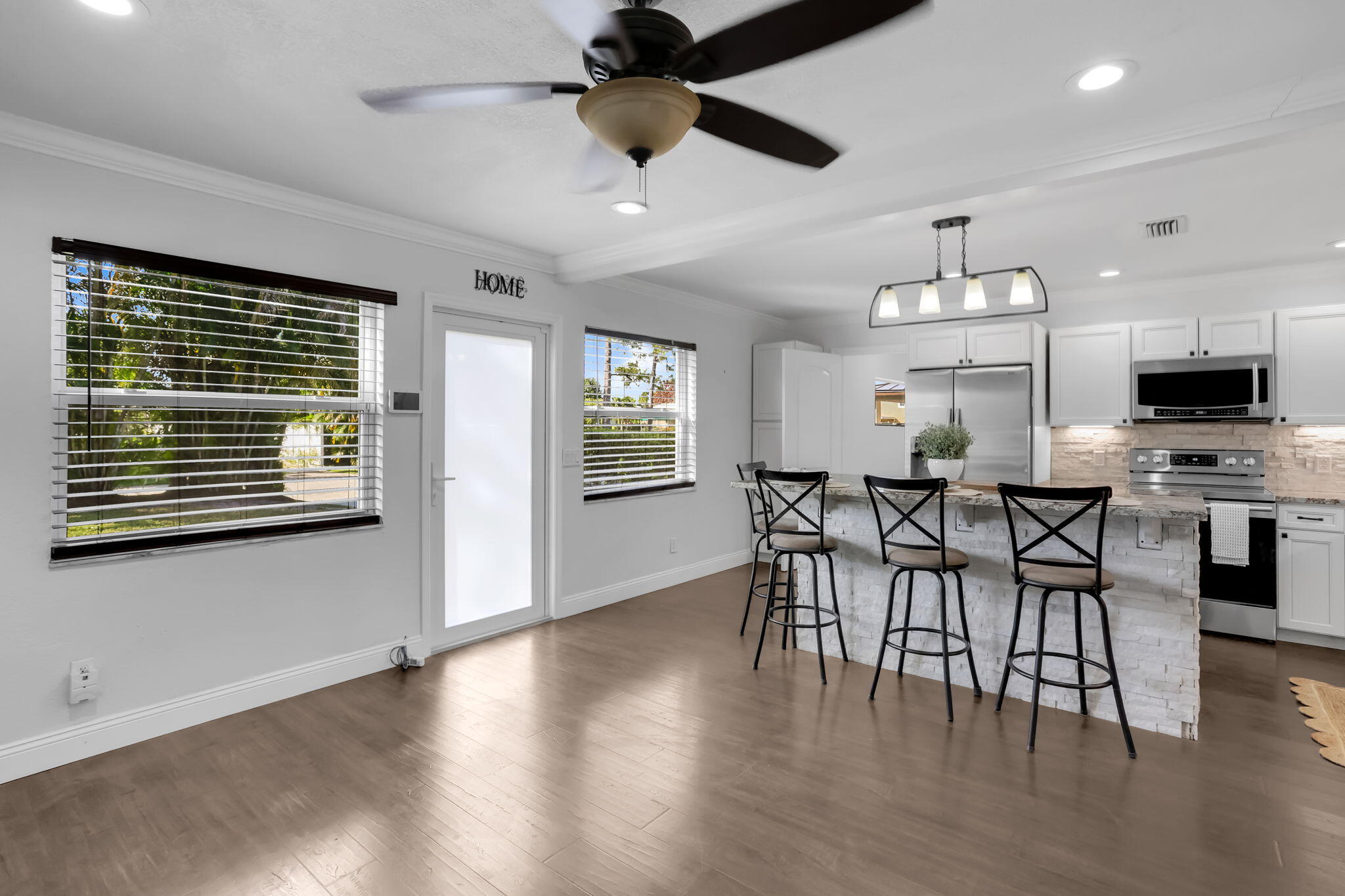 7676 4th Terrace Lake Worth, FL 33463 - Photo 9 of 16 7676 living 2