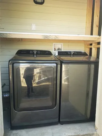 a close view of washer and dryer