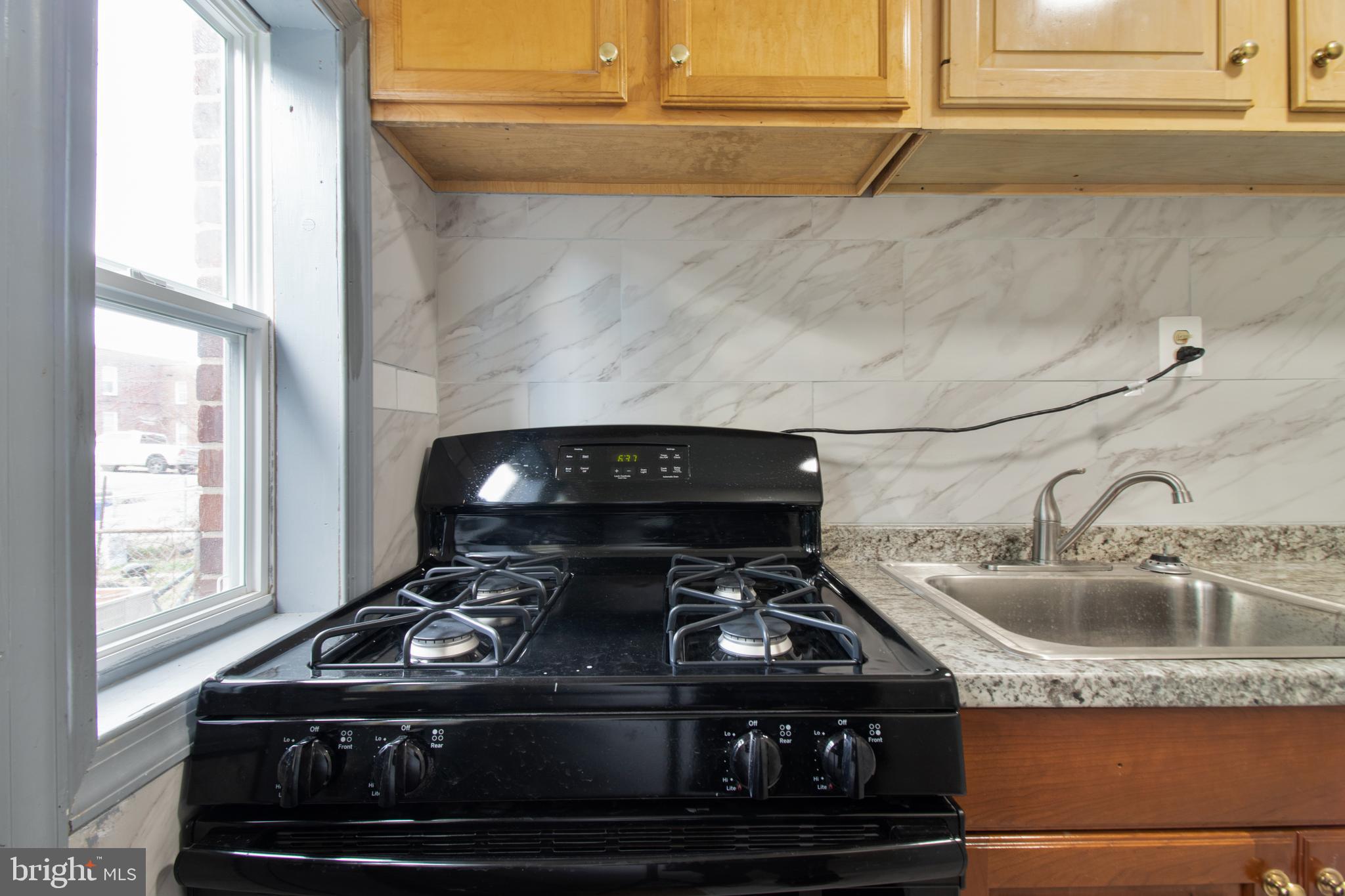 3904 Colchester Road Baltimore, MD 21229 - Photo 20 of 32 KITCHEN