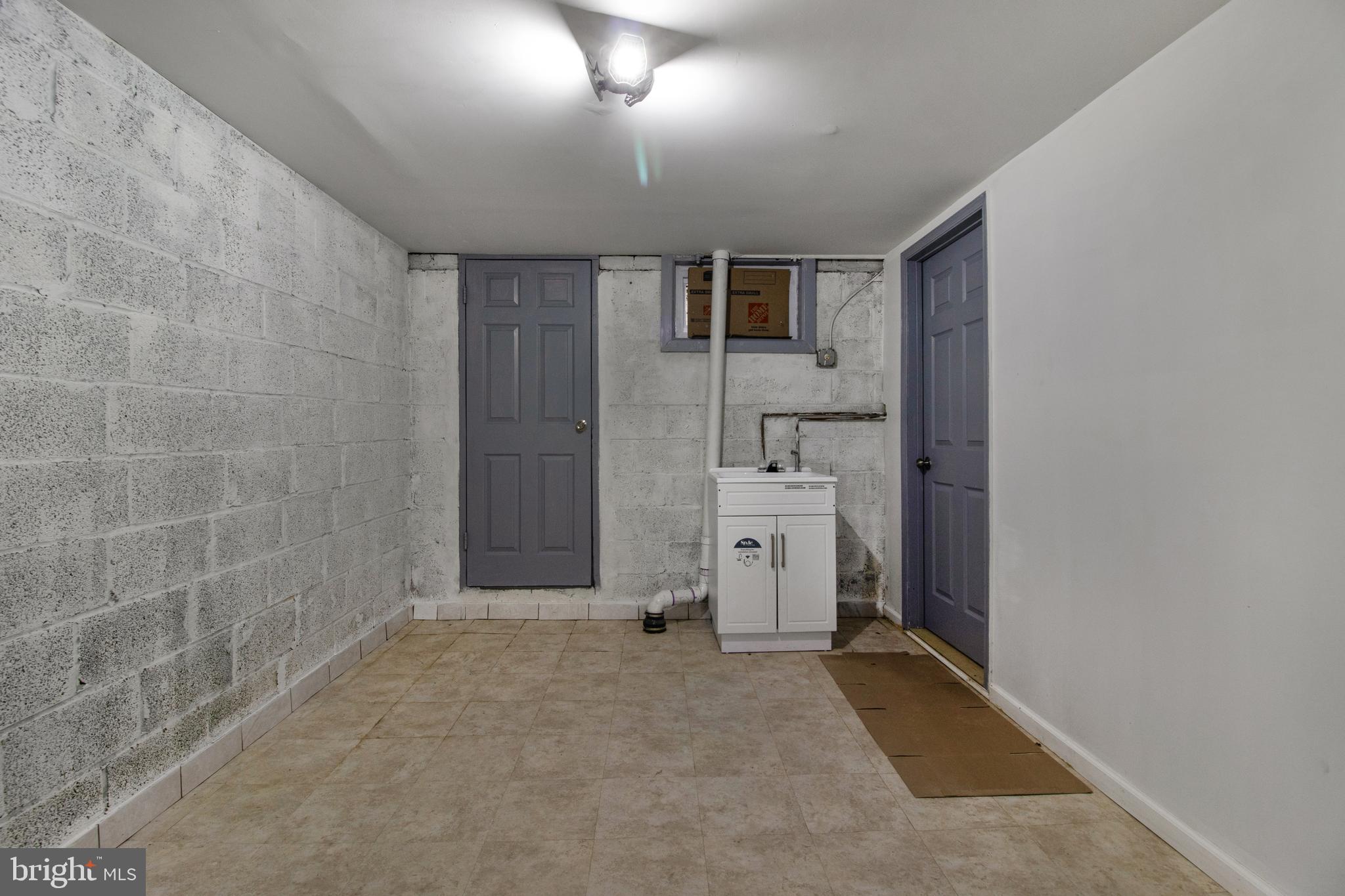 3904 Colchester Road Baltimore, MD 21229 - Photo 22 of 32 HALF BATH