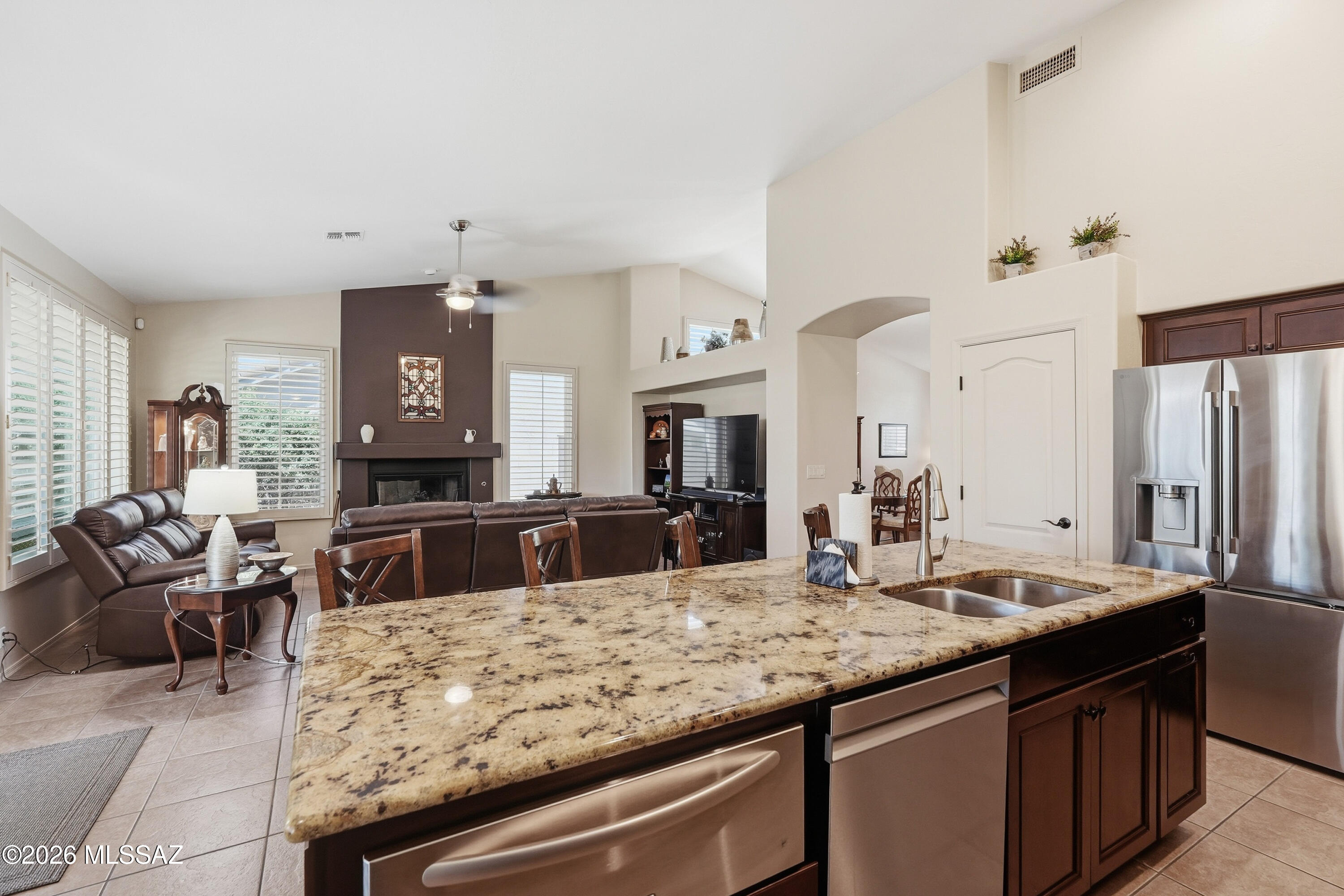 9796 East Rock Ridge Court Tucson, AZ 85749 - Photo 15 of 47