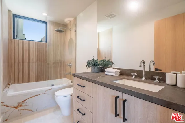 $2,595,000 | 1863 Barry Avenue, Los Angeles, CA 90025