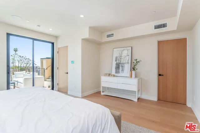 $2,595,000 | 1863 Barry Avenue, Los Angeles, CA 90025