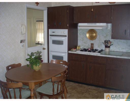 86 Preston Road Colonia, NJ 07067 - Photo 3 of 4 Gallery Image 3